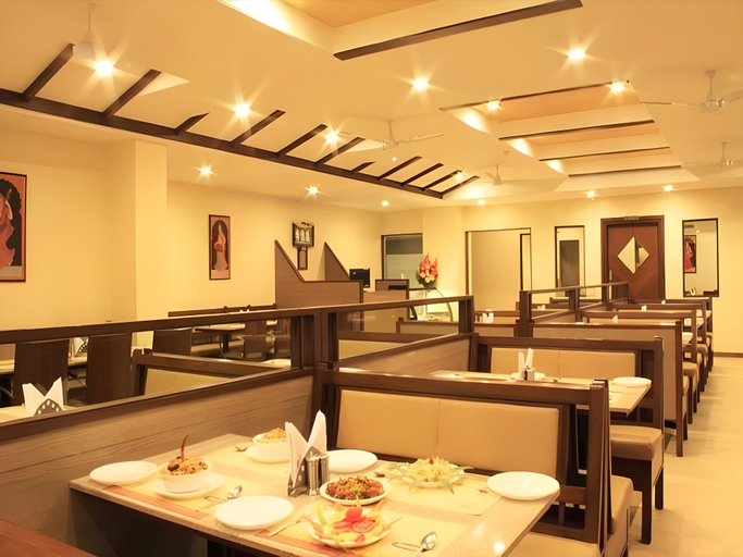 Food & Drinks, Hotel Canary Sapphire - CRN, Bangalore