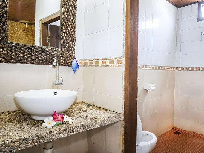 Bathroom 2, Bungalow No 7, Klungkung