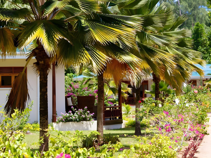 Others 5, Les Villas D'Or