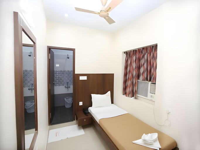 Bedroom 2, Hotel Udayam Towers, Thiruvallur