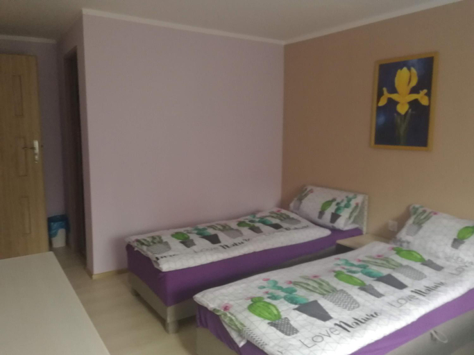 Bedroom 4, NOCLEGI u ALI, Wałbrzych
