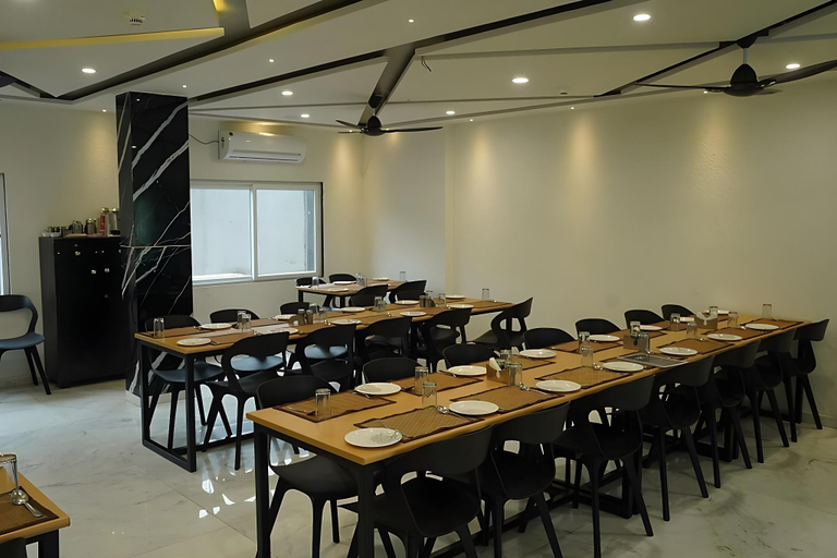 Food & Drinks 5, The Sky Imperial Unity Inn, Narmada