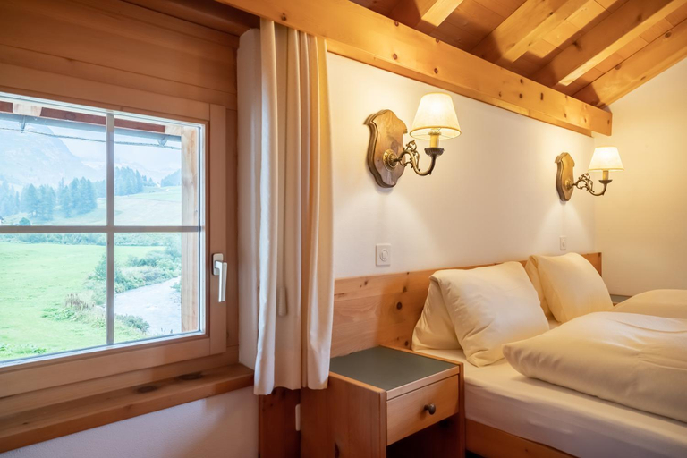 Bedroom 2, Hotel Chesa Pool, Maloja