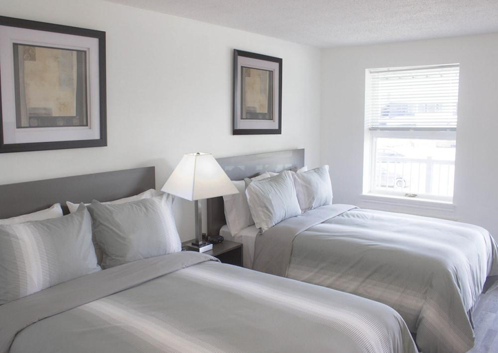 Bedroom 2, Bowmanville Marina Inn & Suites, Durham