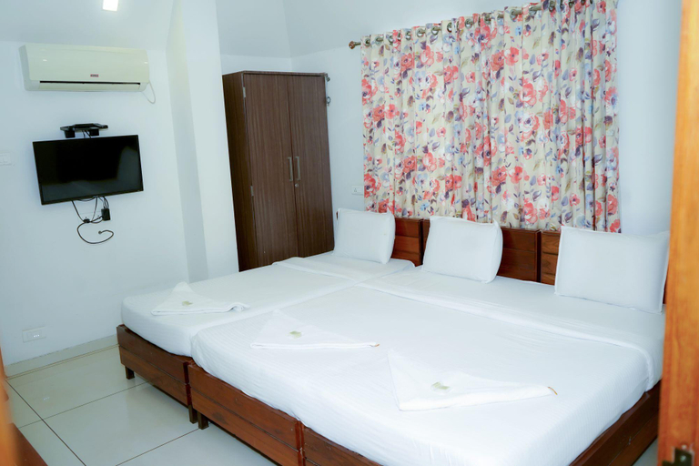 Bedroom 3, Hotel Prafulla Pure Veg , Kolhapur