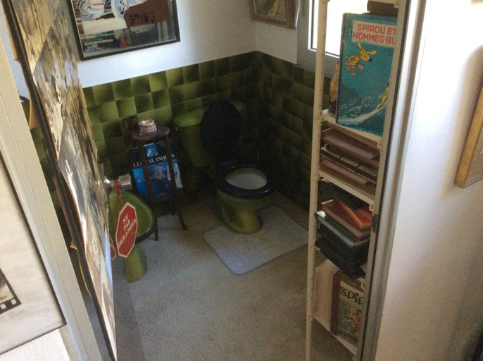 Bathroom 2, Lou ribas, Bouches-du-Rhône