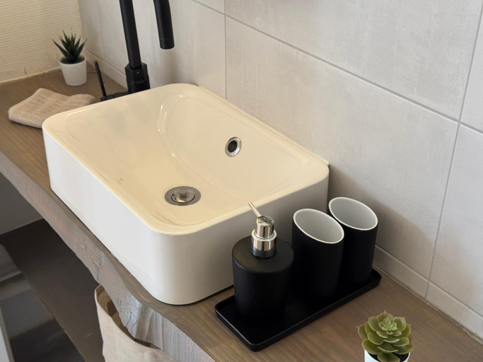 Bathroom 5, Bonjour Colmar, Haut-Rhin
