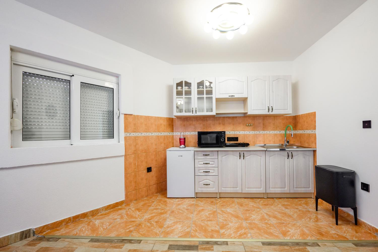 Others 5, Apartmani Vukcevic