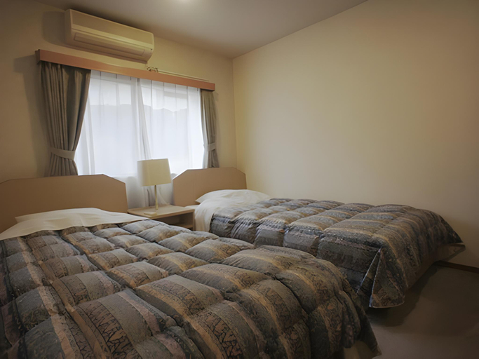 Bedroom, Izu Ippeki lake lakeside terrace, Itō