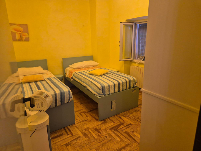 Bedroom 3, Villa Vignolo with Pool & BeachServices, Genova