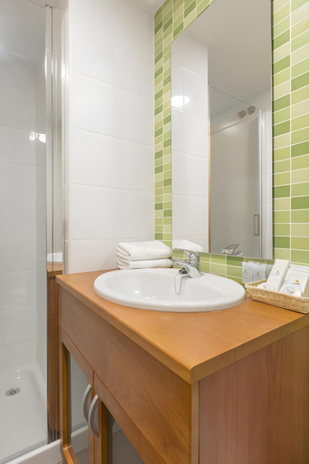 Bathroom 5, Las Dunas, Valencia