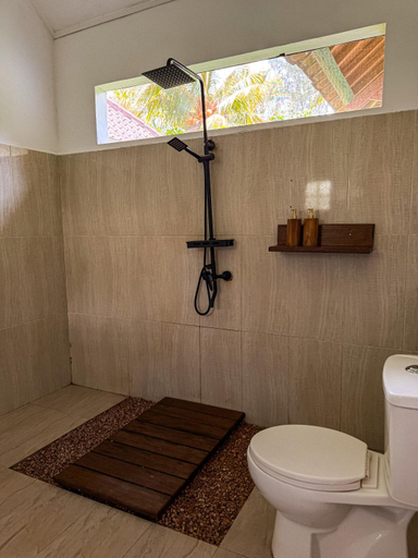 Bathroom 4, Pelangi Cottage and Bar, Lombok