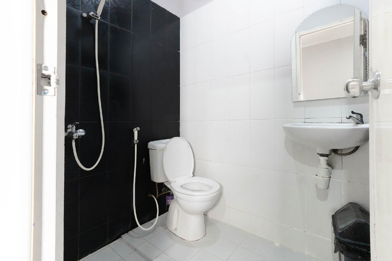 Bathroom, Sapadia Guest House HM Joni Medan, Medan
