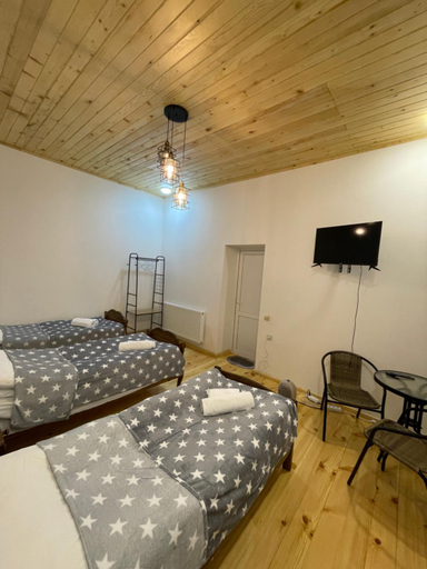 Others 3, Mamukas Guesthouse, Mestia