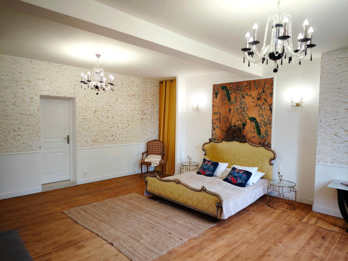 Bedroom 2, Chateau La Croix De Millorit, Gironde