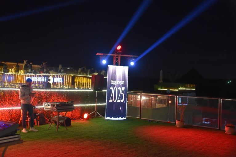 Food & Drinks 1, The Heaven Pyramids View, Unorganized in Al Jizah