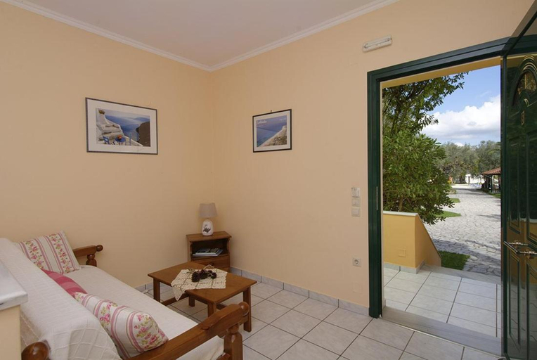 Bedroom 2, Kaspy Country Houses, Ionian Islands