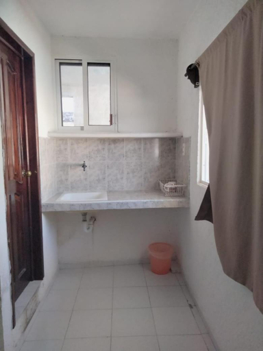 Bathroom 3, Casa Azul, Valladolid