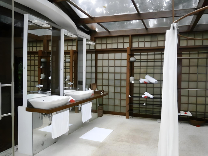Bathroom 4, Mandala Villas and Spa, Malay