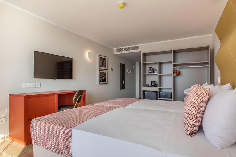 Bedroom 2, Seaview Hotel Malta, Saint Paul's Bay