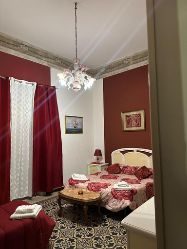 Others 5, B&B Salinas, Palermo