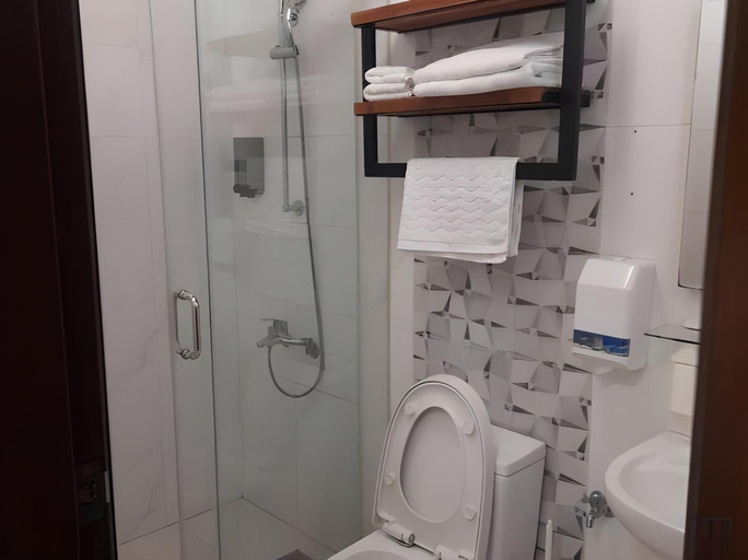 Bathroom, 90 percent Bed and Breakfast, Hualien