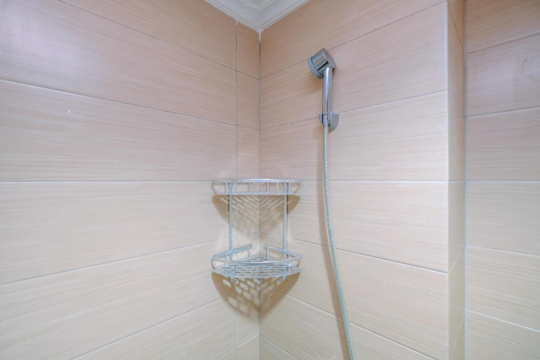 Bathroom 3, Warm Cozy Studio Margonda Residence 5 By Travelio, Depok