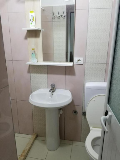 Others 2, Alliaj Guesthouse, Vlorës