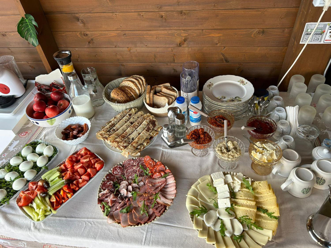 Food & Drinks 3, Residence Rooms Bucovina, Campulung Moldovenesc
