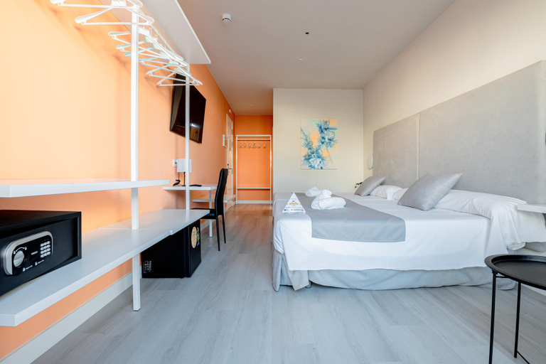Bedroom 3, ON City Apartments, Huelva