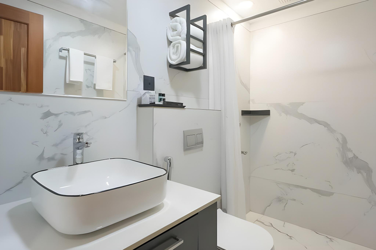 Bathroom 4, The Habitat Suites, Thrissur