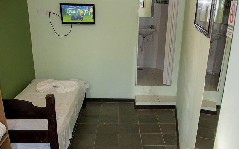 Bedroom 3, Hotel Oriente, Itajubá