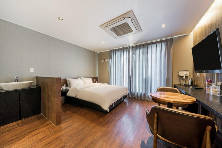 Bedroom 2, Jinju Hotel Seven, Jinju