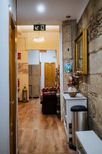 Others 3, Hostal Santa Cruz, A Coruña