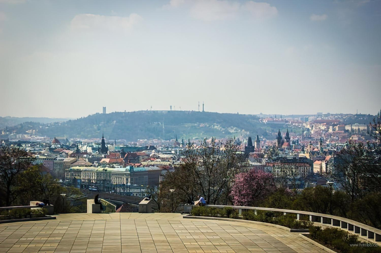 Others 4, ONSITE Free Garage Parking, 10min Centre by Bus, Praha 8