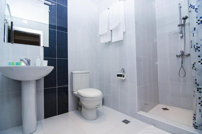 Bathroom 3, City Centre Hotel, Yerevan