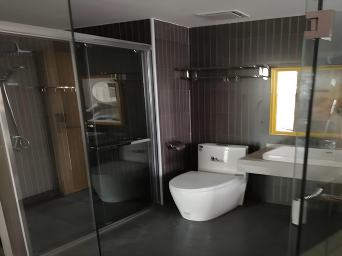 Bathroom, Thank Inn Plus Hotel Hunan Chenzhou Yongxing County Armed Forces Department, Chenzhou