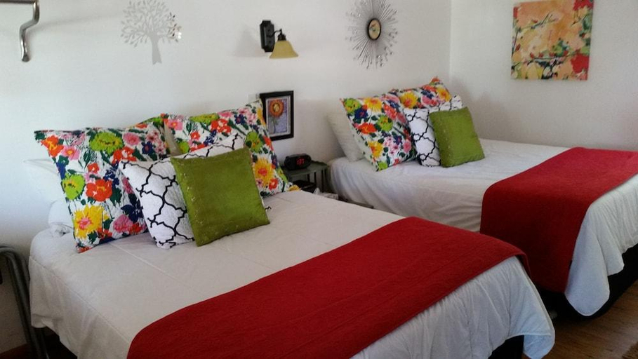 Bedroom 3, Bay Port Lodging, Benzie