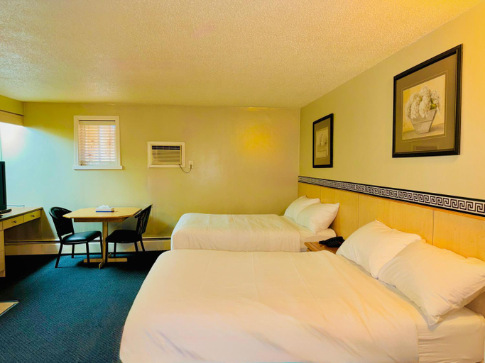 Bedroom 2, Silver crest lodge, Division No. 19