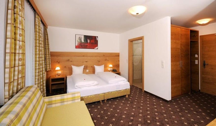 Bedroom 2, Hotel zum gruenen Tor, Schwaz