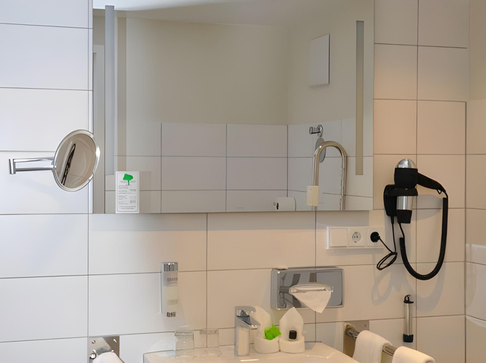 Bathroom 3, Apart-Hotel FirstBoarding Bayreuth, Bayreuth