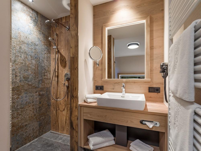 Bathroom 4, Hotel Mariasteinerhof, Kufstein