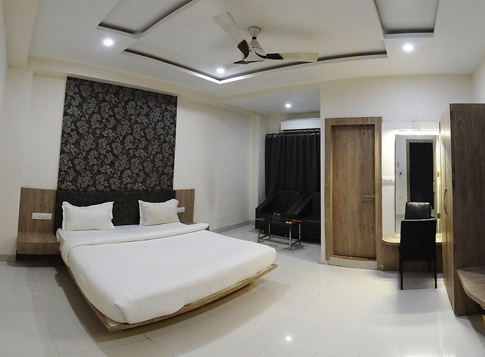 Others 4, Hotel Kamad Giri, Ujjain