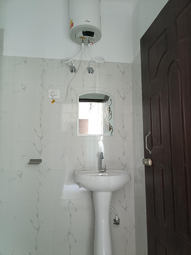 Bathroom 2, Hotel Pushpdeep, Rudraprayag
