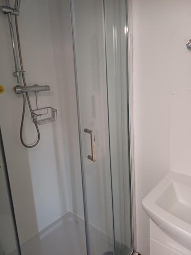Bathroom 4, The Commercial Inn, Cornwall