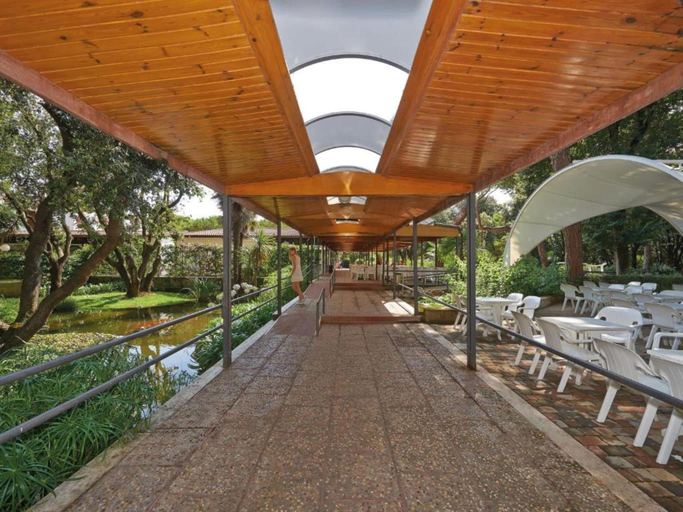 Food & Drinks 3, Chalet in Baia Domizia with Private Beach, Caserta