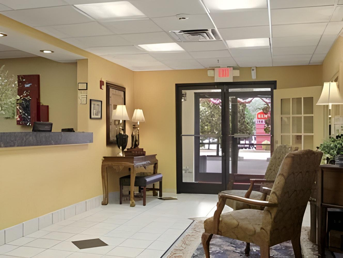 Public Area 2, Ramada by Wyndham Catlettsburg/Ashland, Boyd