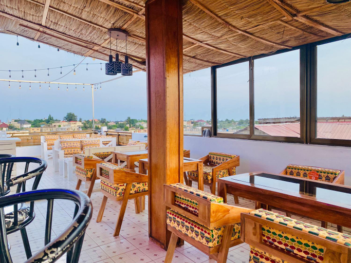 Food & Drinks 4, Grace Lodge, Golfe (incl Lomé)