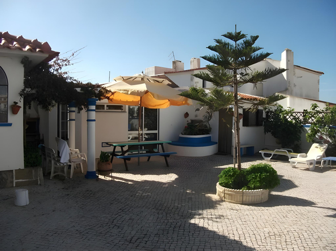 Others 5, West Coast Surf Hostel, Lourinhã