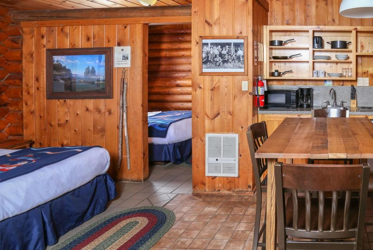 Others 5, Kalaloch Lodge, Jefferson